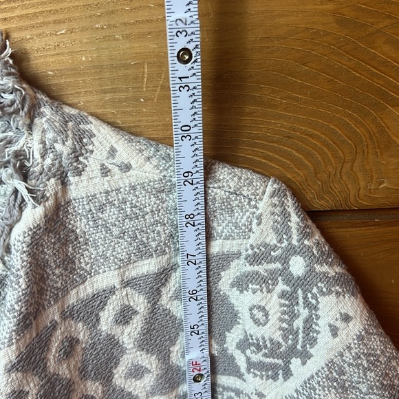 World Market Women Gray Patterned Jacket Open Fringe bottom S/M Pockets Oversize - Picture 3 of 9